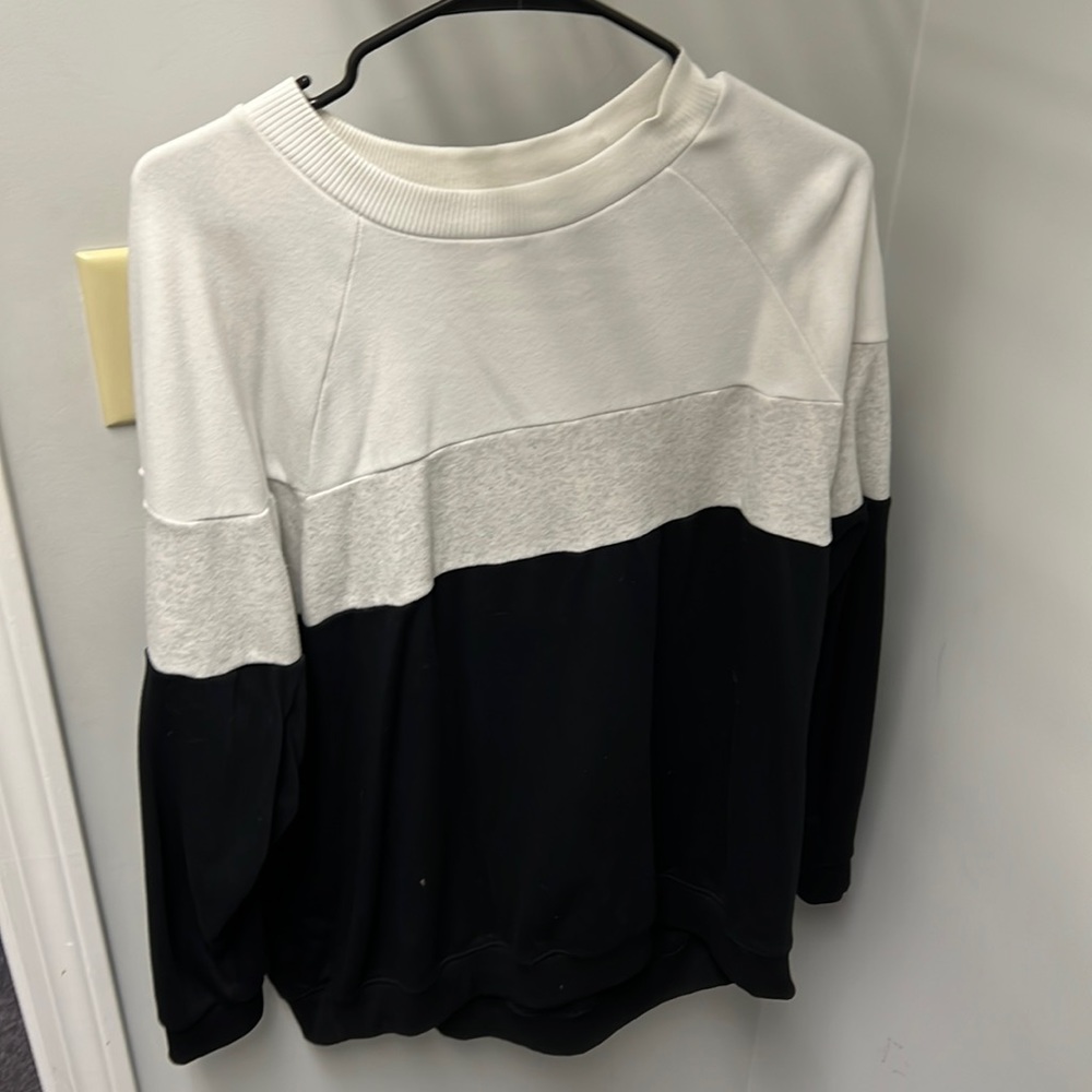 American Eagle Crew Neck